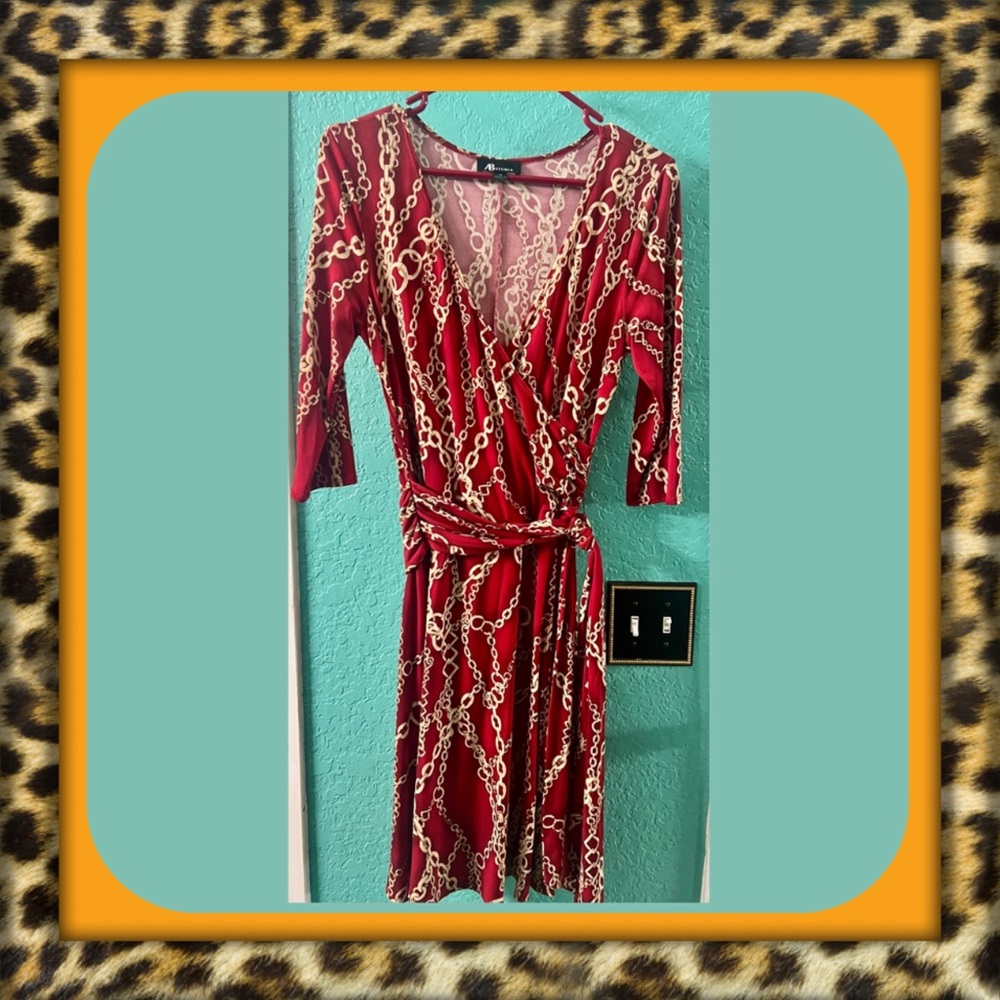 👑✅PRICE FIRM✅AB Studio Red and White Chain Print Wrap Sheath Dress